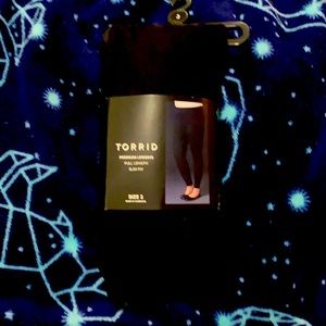 Torrid size 3 NWT premium black leggings